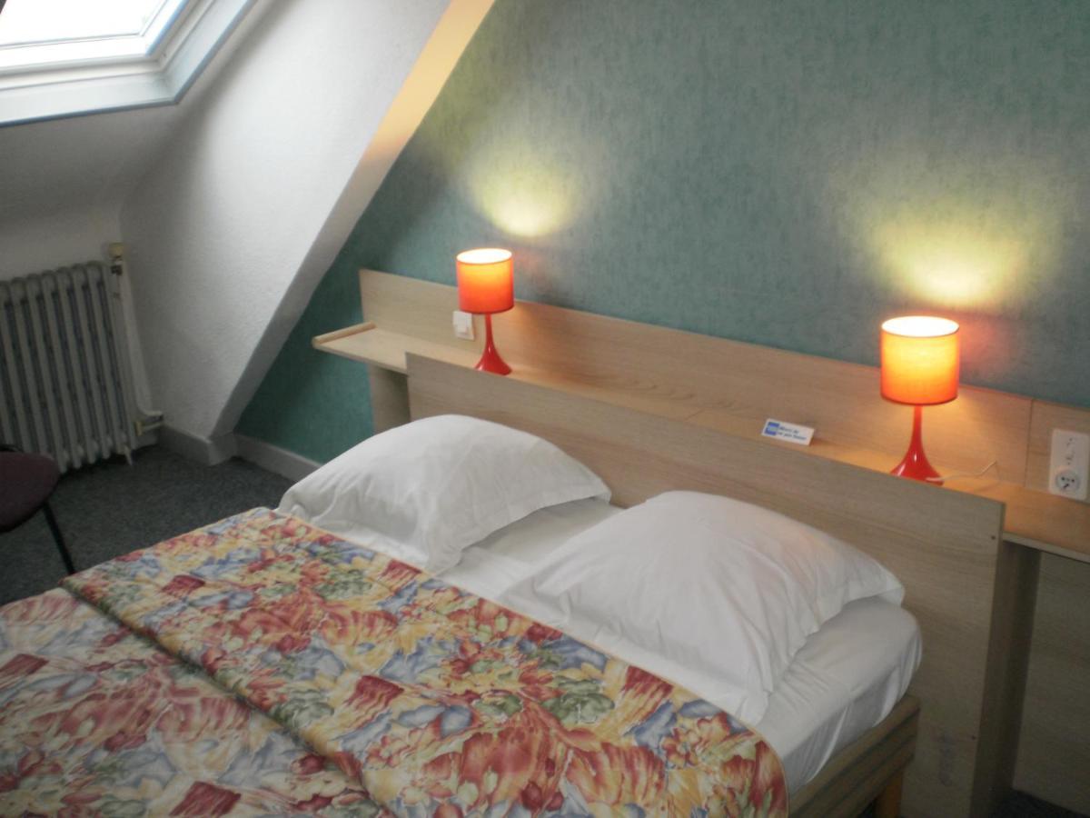Hotel De La Gare Монлюсон Экстерьер фото